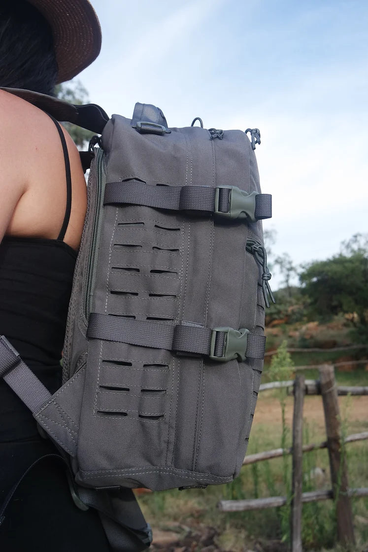 Load image into Gallery viewer, MTG Streamline Backpack - Grey