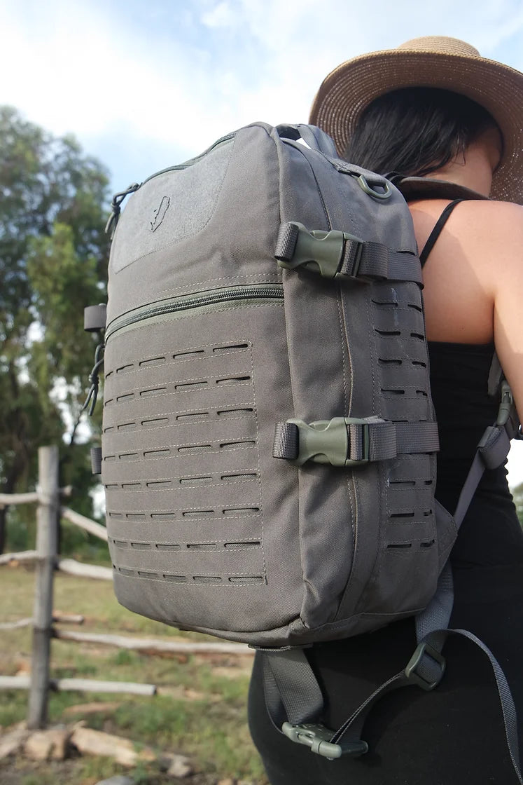 Load image into Gallery viewer, MTG Streamline Backpack - Grey